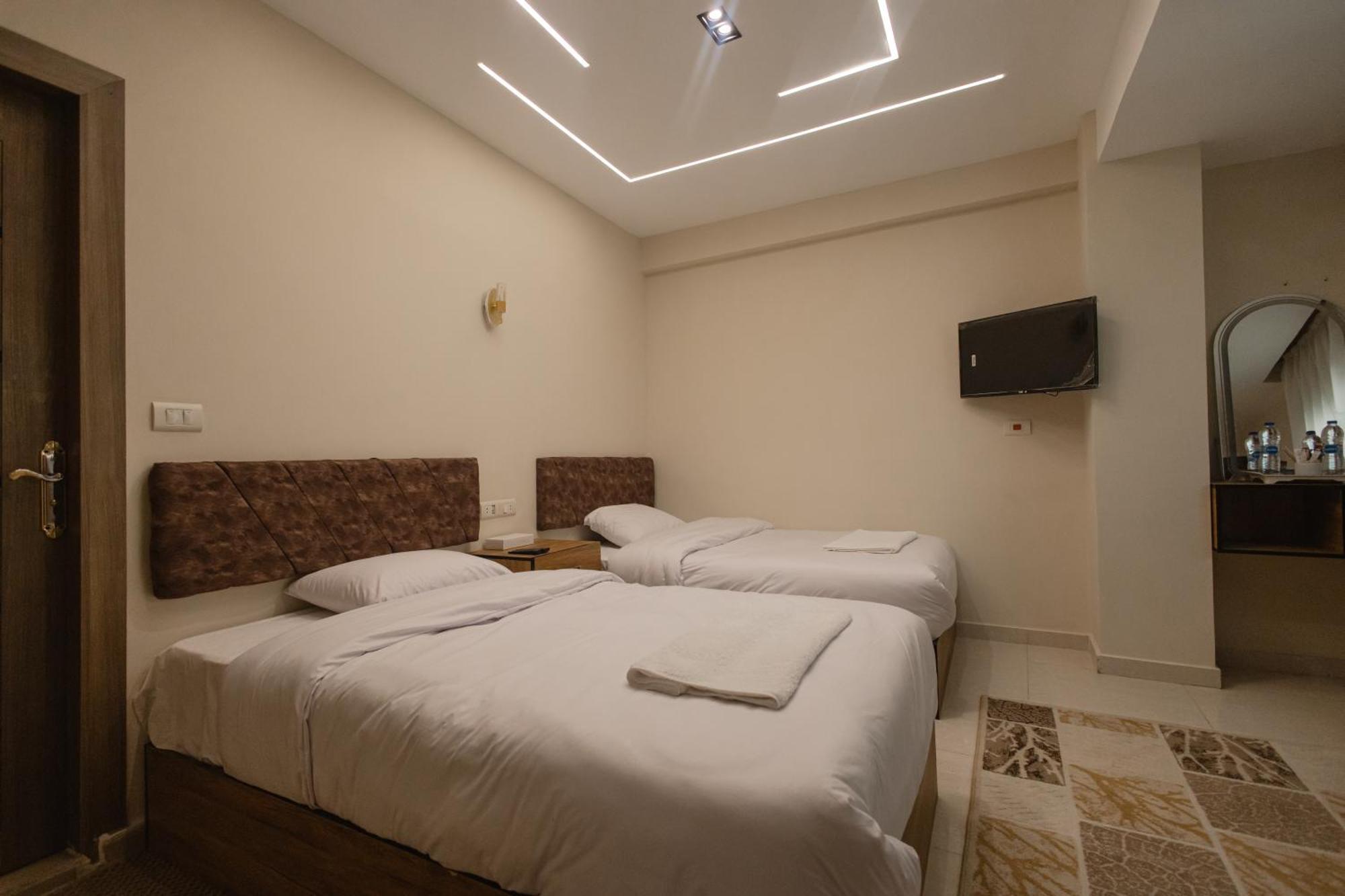 Kafret el-Gabal The View Pyramids Hotel מראה חיצוני תמונה